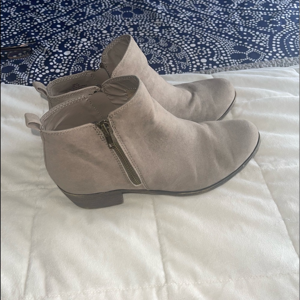 Dune’s Booties - image 2